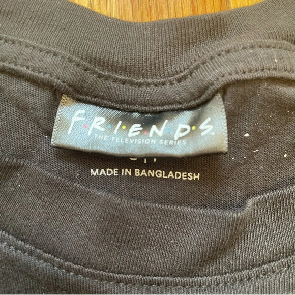 4/$25 Cotton On “FRIENDS” Logo Graphic T-Shirt Women’s Size Small Short Sleeve - Picture 5 of 7